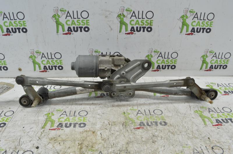 Moteur essuie glace avant