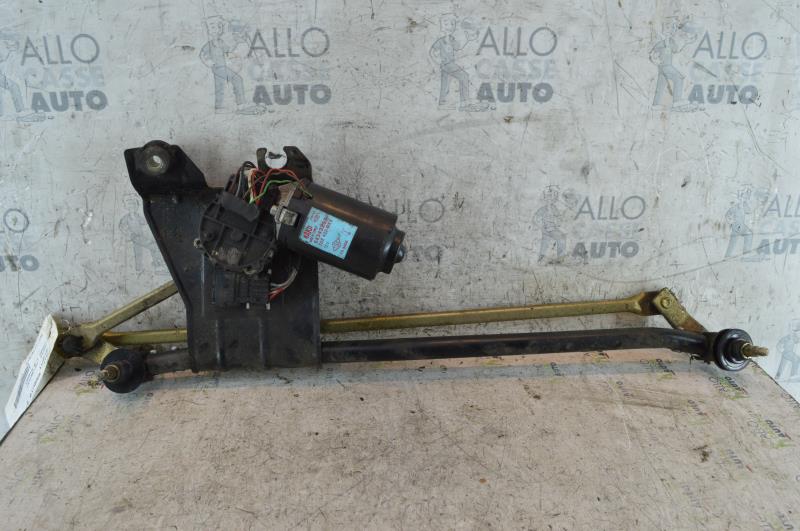 Moteur essuie glace avant