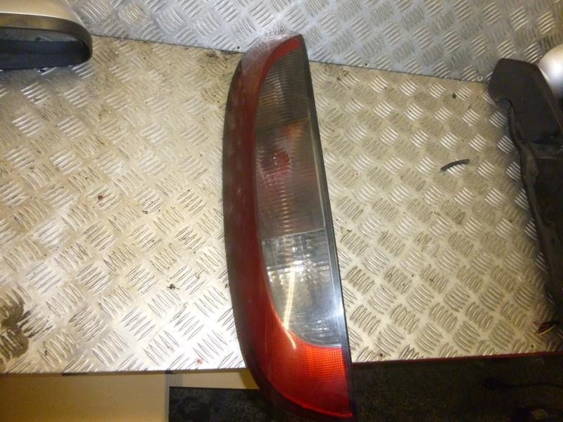 Fanale posteriore principale sinistro (luci)