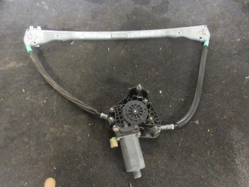 Leve vitre electrique avant droit