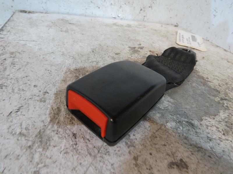 Attache ceinture arriere gauche