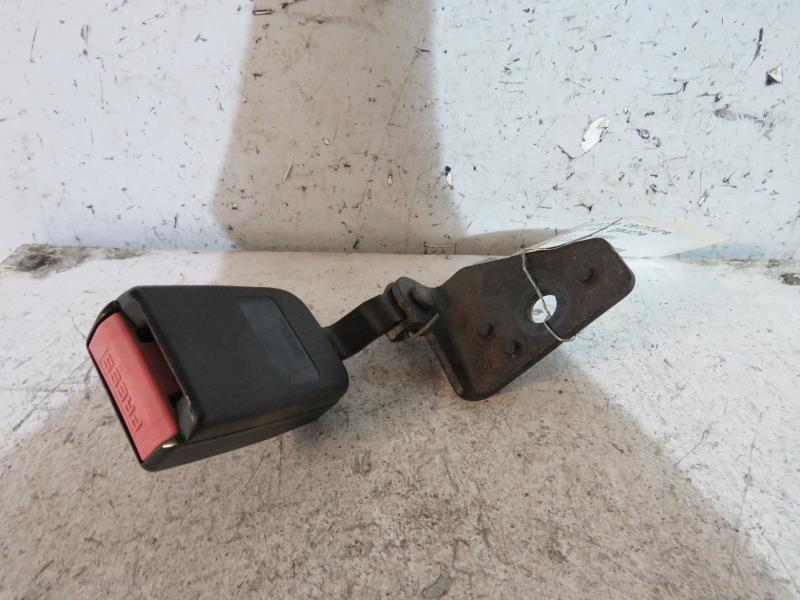 Attache ceinture arriere gauche