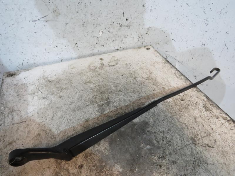 Bras essuie glace avant droit