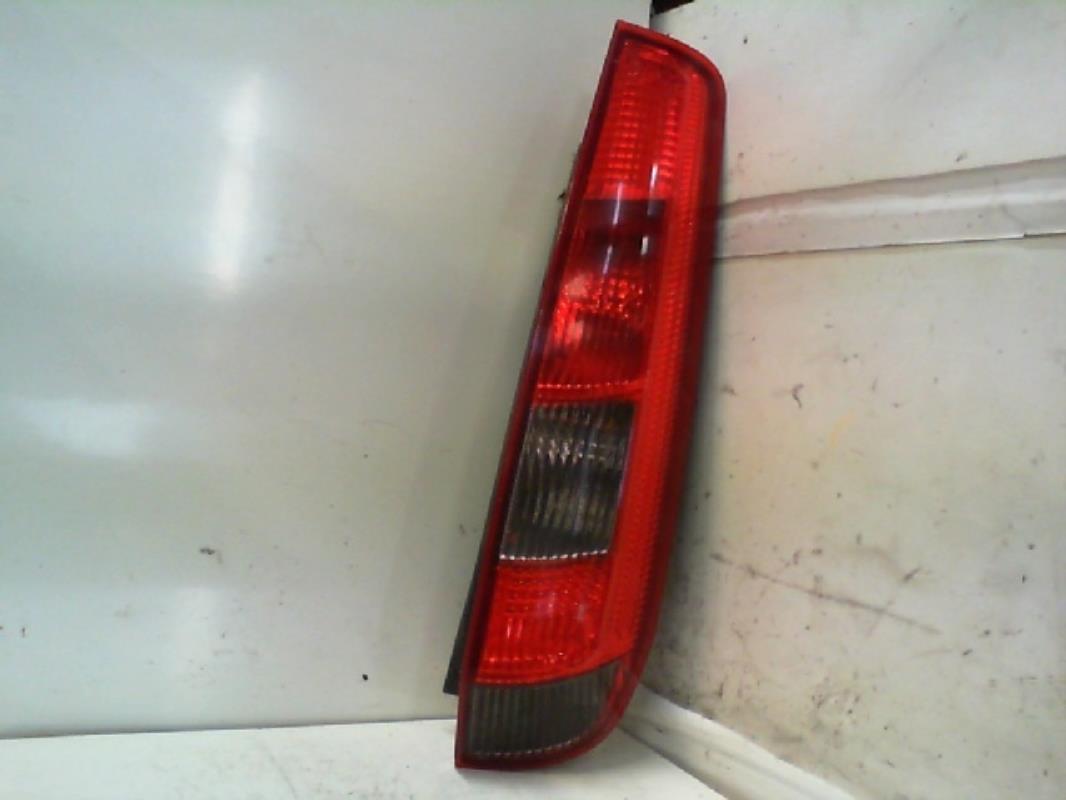 Feu arriere principal droit (feux)