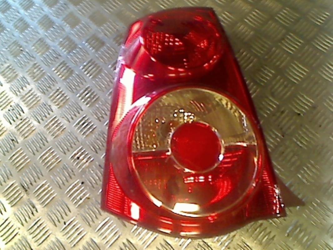 Fanale posteriore principale sinistro (luci)