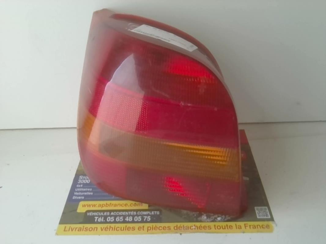 Fanale posteriore principale sinistro (luci)