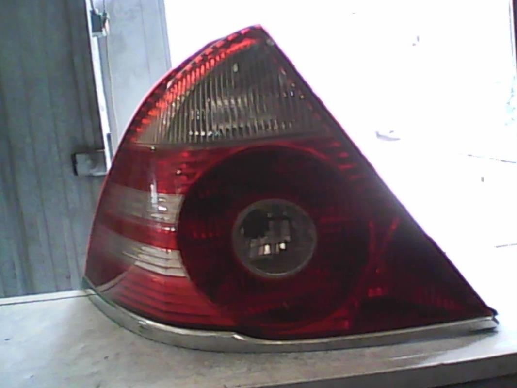 Fanale posteriore principale sinistro (luci)