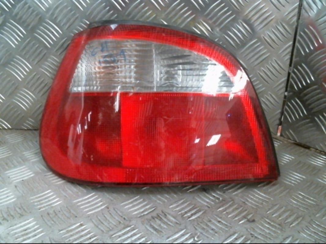 Fanale posteriore principale sinistro (luci)