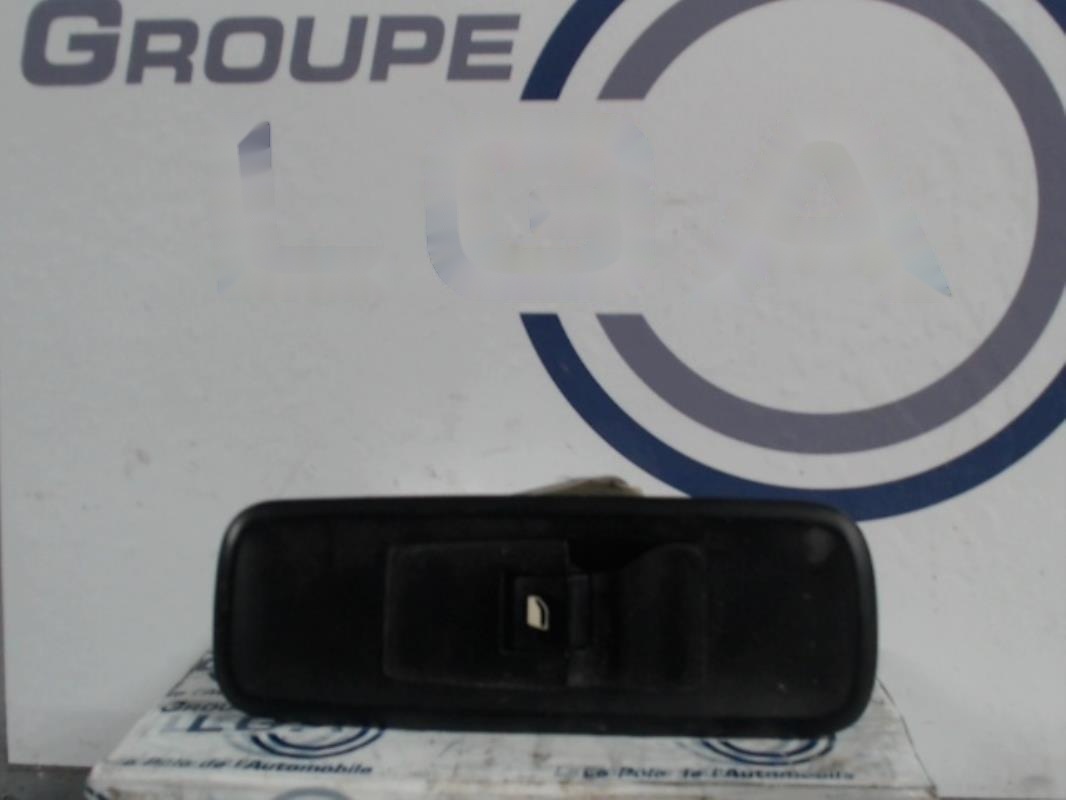 Interrupteur de leve vitre avant droit