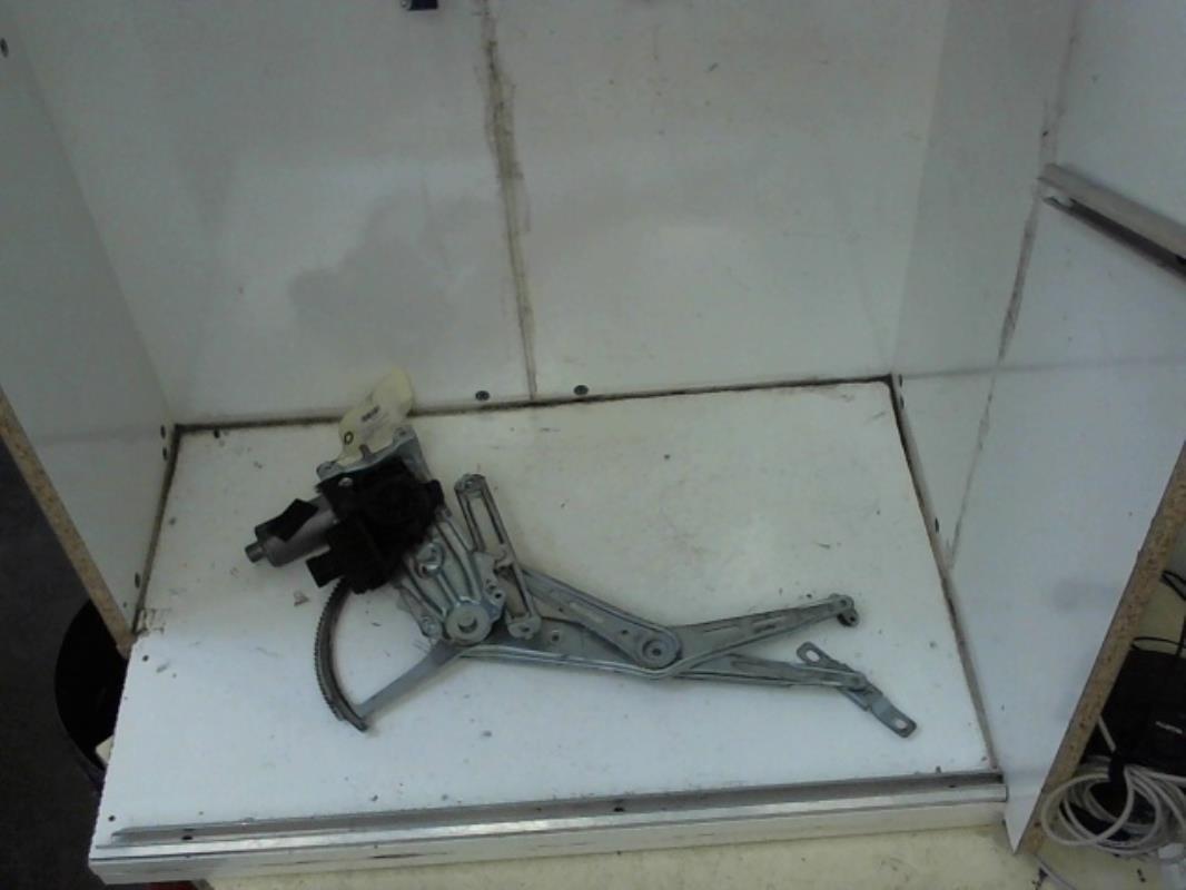 Leve vitre electrique avant droit