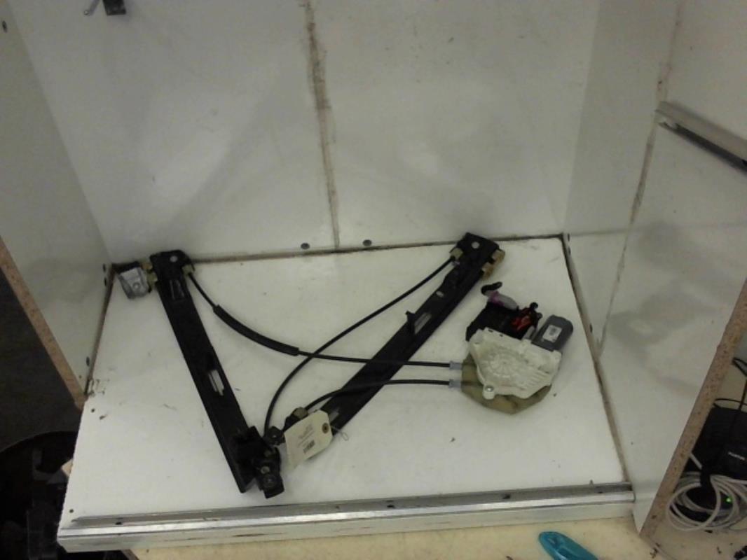 Leve vitre electrique avant gauche