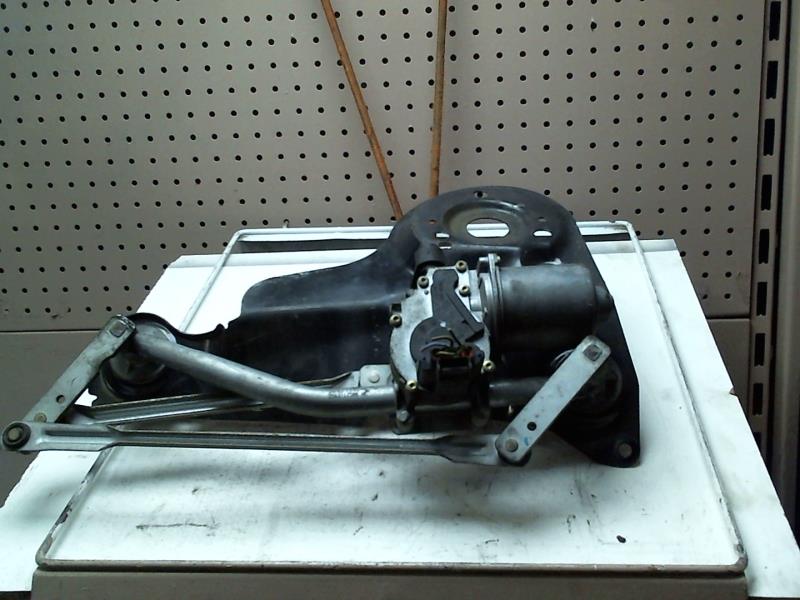Moteur essuie glace avant