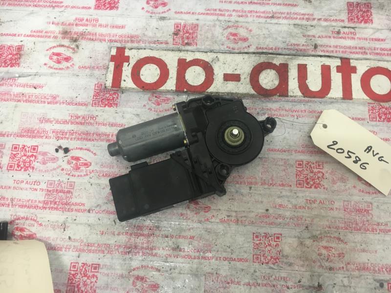 Moteur leve vitre avant droit