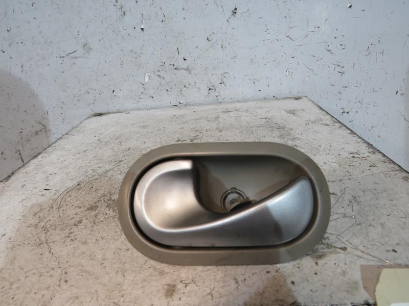 Poignee interieur avant gauche