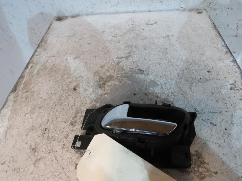 Poignee interieur avant gauche