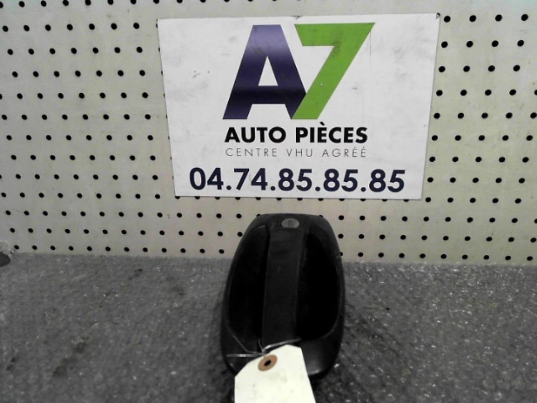 Poignee porte avant gauche