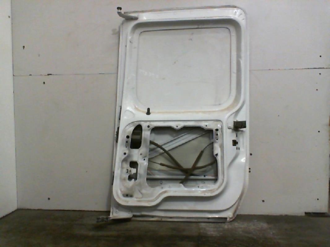 Puerta lateral derecha