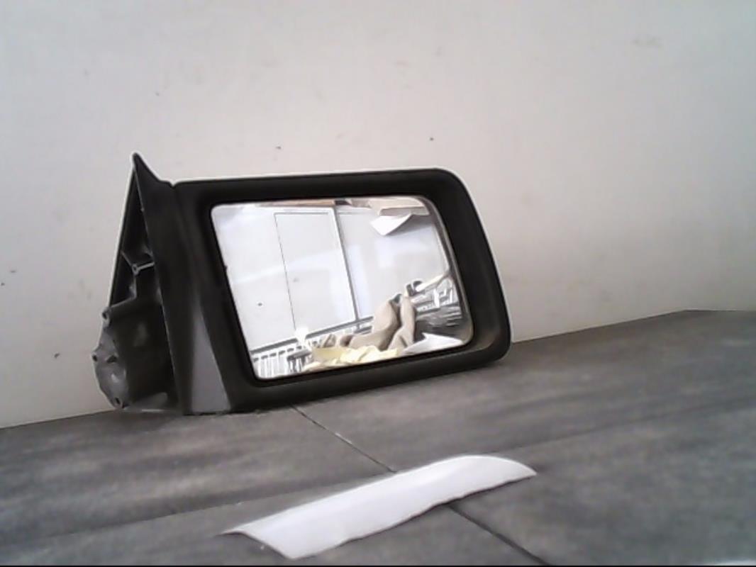 Retrovisor derecho