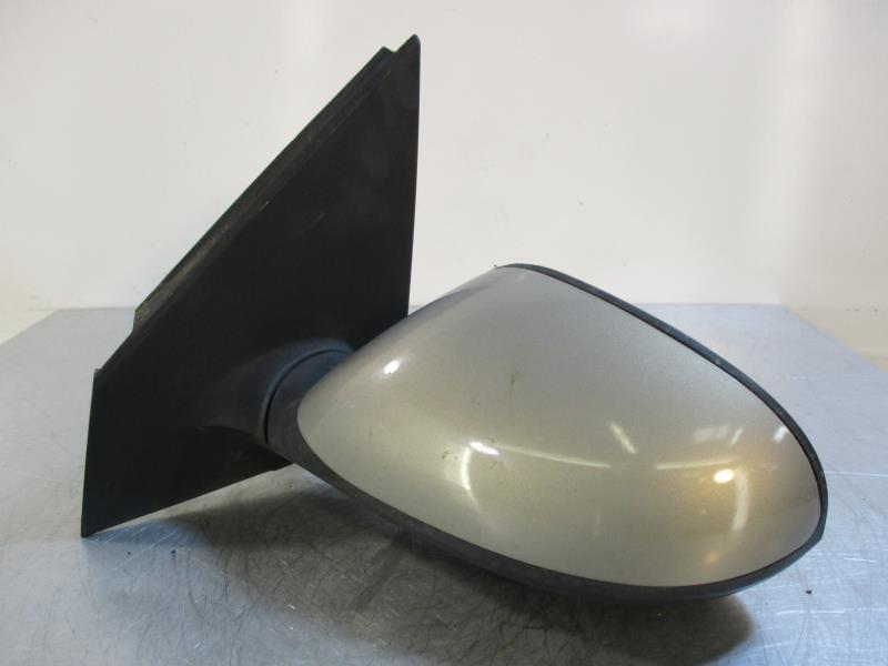 Retrovisor izquierdo