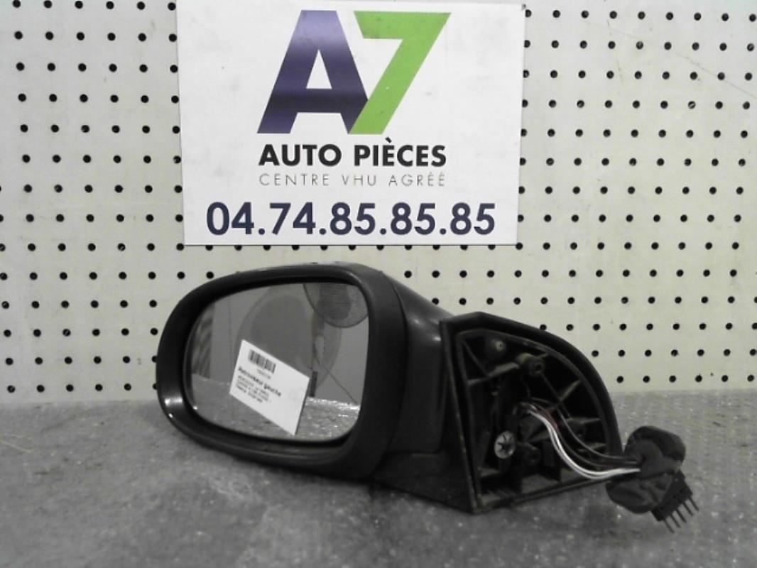 Specchietto retrovisore sinistro