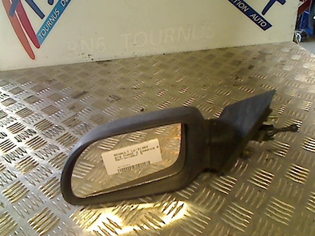 Retrovisor izquierdo