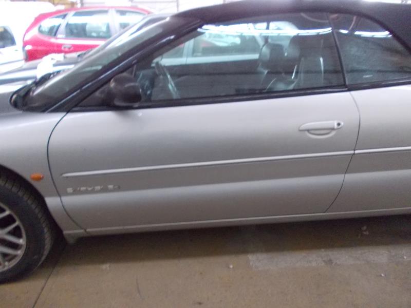 Porte avant gauche