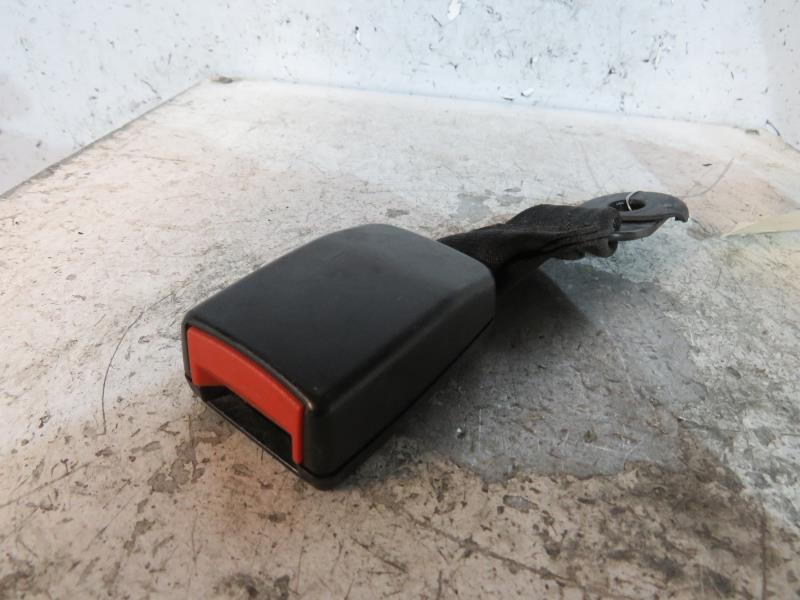 Attache ceinture arriere gauche