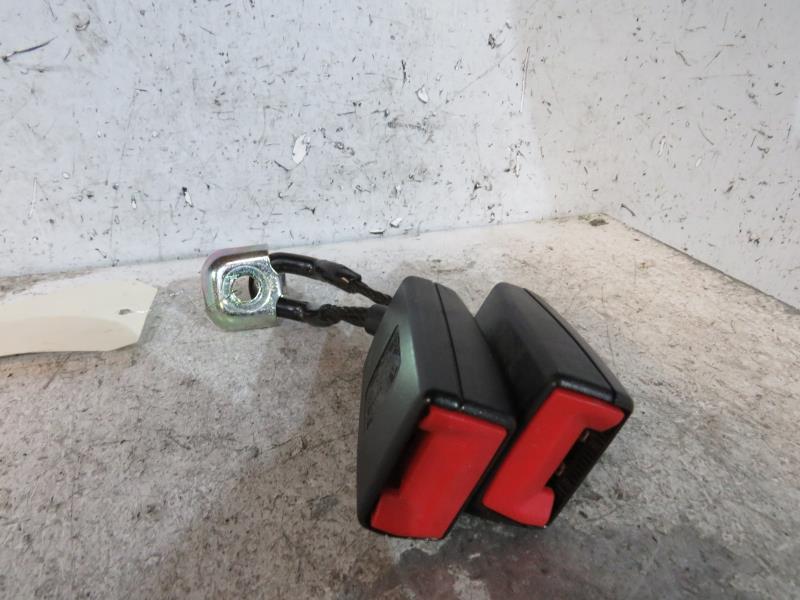 Attache ceinture arriere gauche