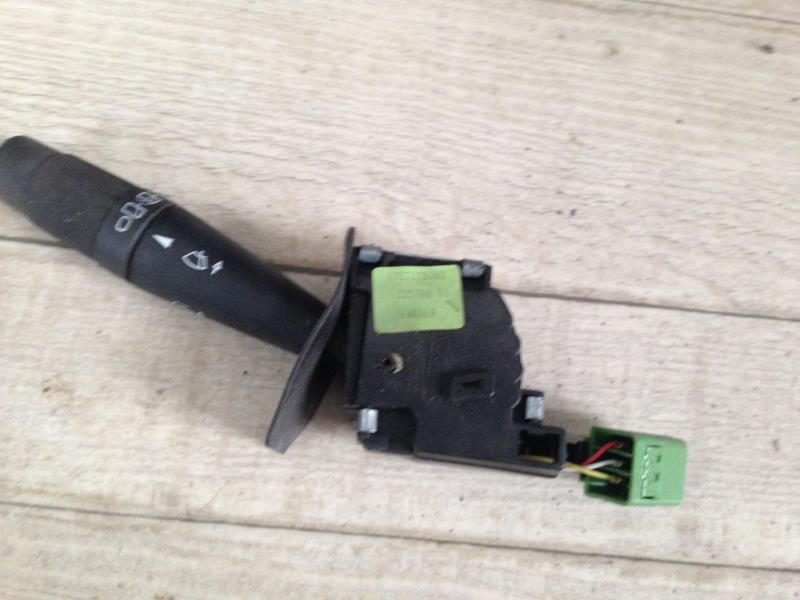 Commodo d'essuie glaces