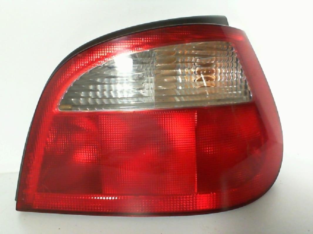Feu arriere principal droit (feux)