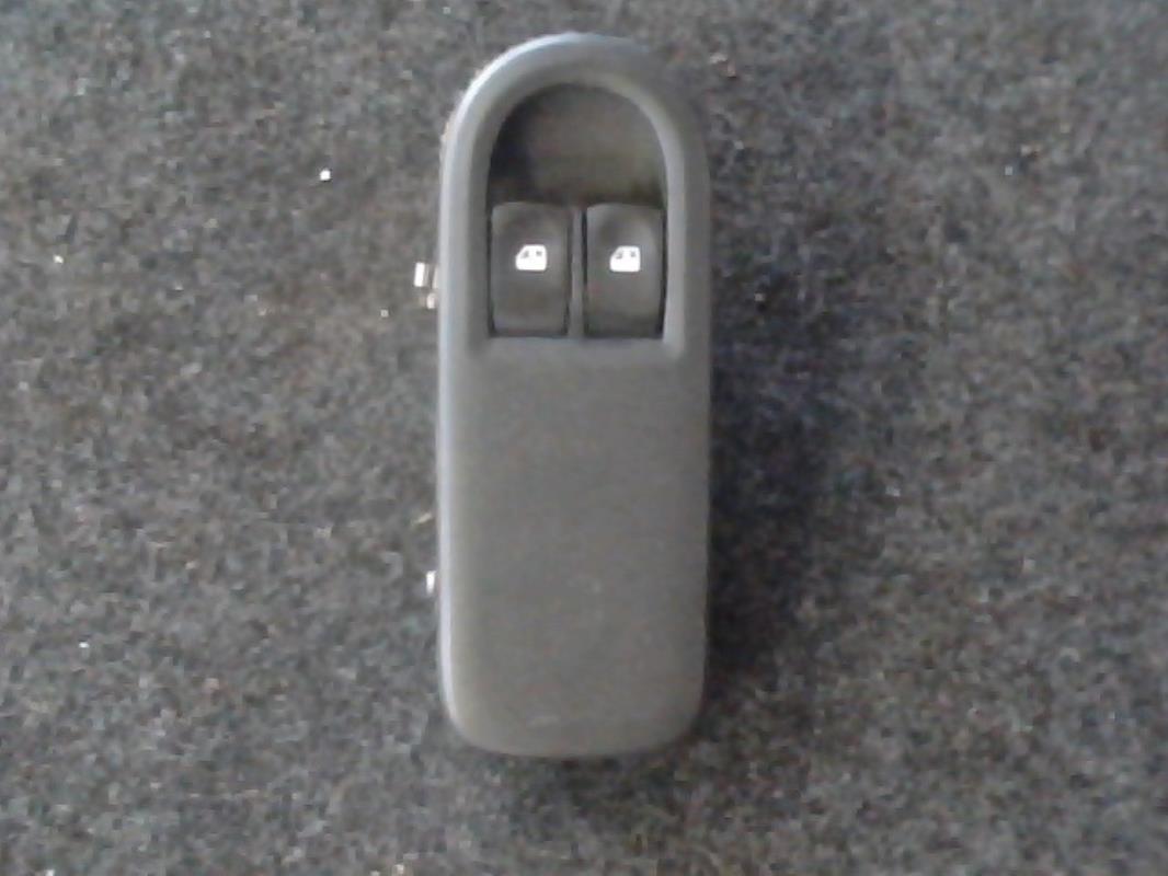 Interruptor de elevalunas