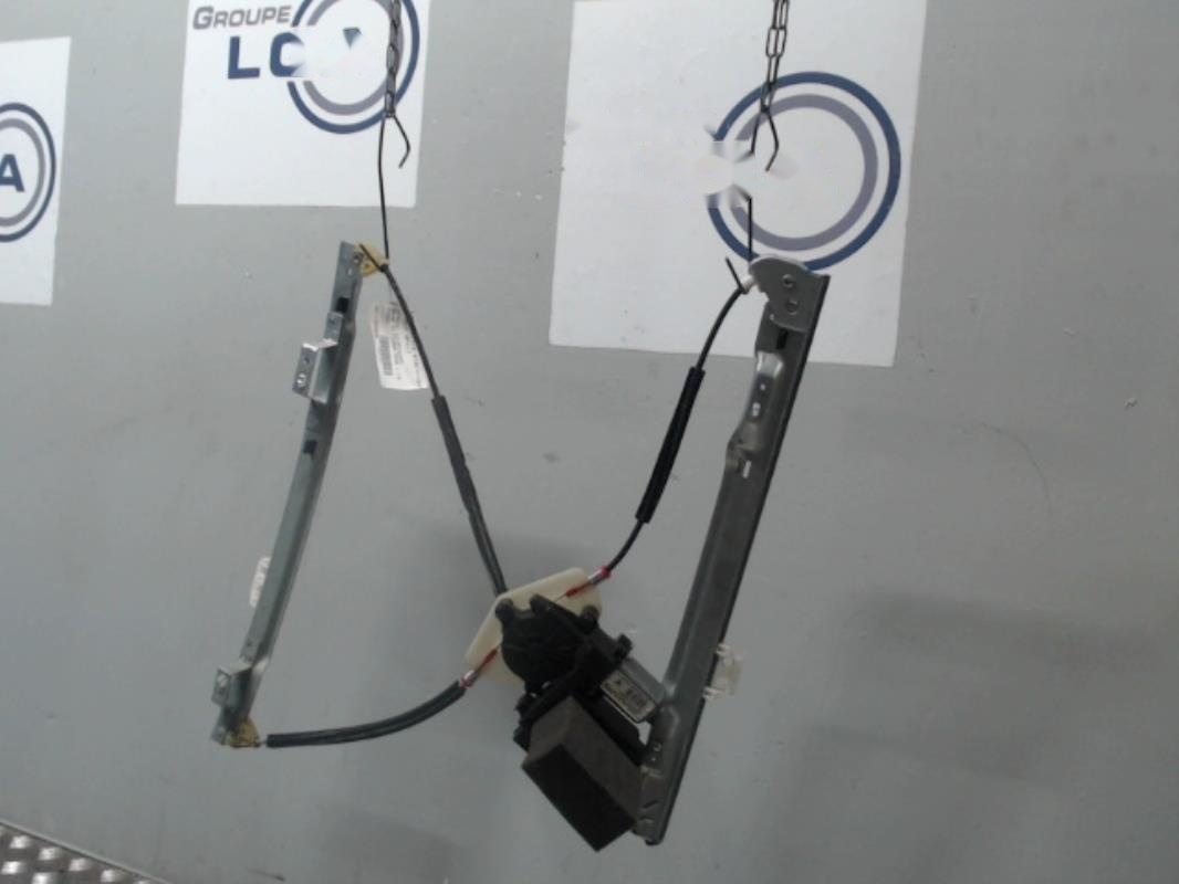 Leve vitre electrique avant droit