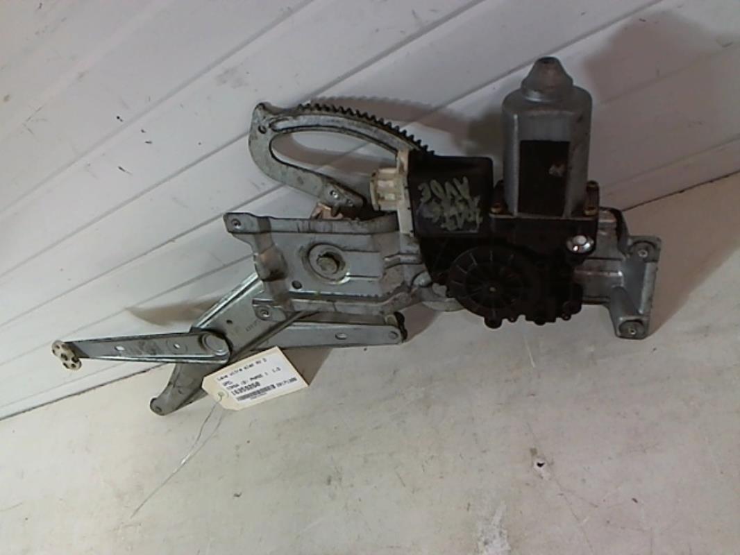 Leve vitre electrique avant droit