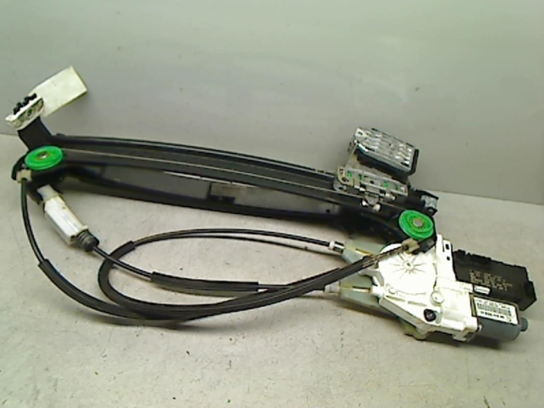 Leve vitre electrique avant droit
