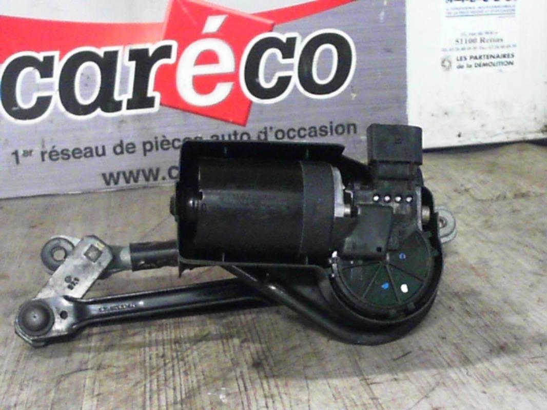 Moteur essuie glace avant
