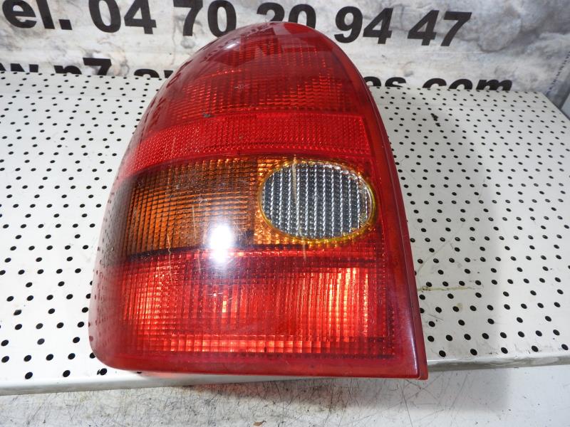 Fanale posteriore principale sinistro (luci)