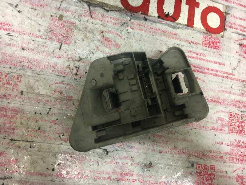 Base portalampade fanale posteriore destro