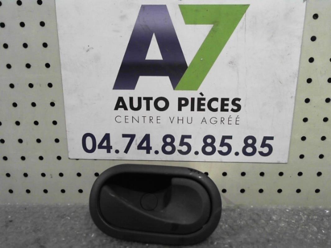 Poignee interieur arriere droit