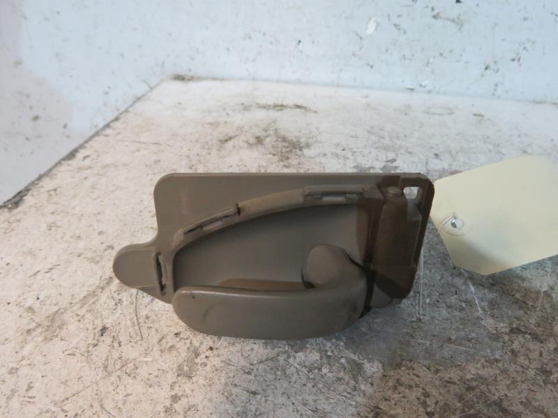 Poignee interieur avant droit
