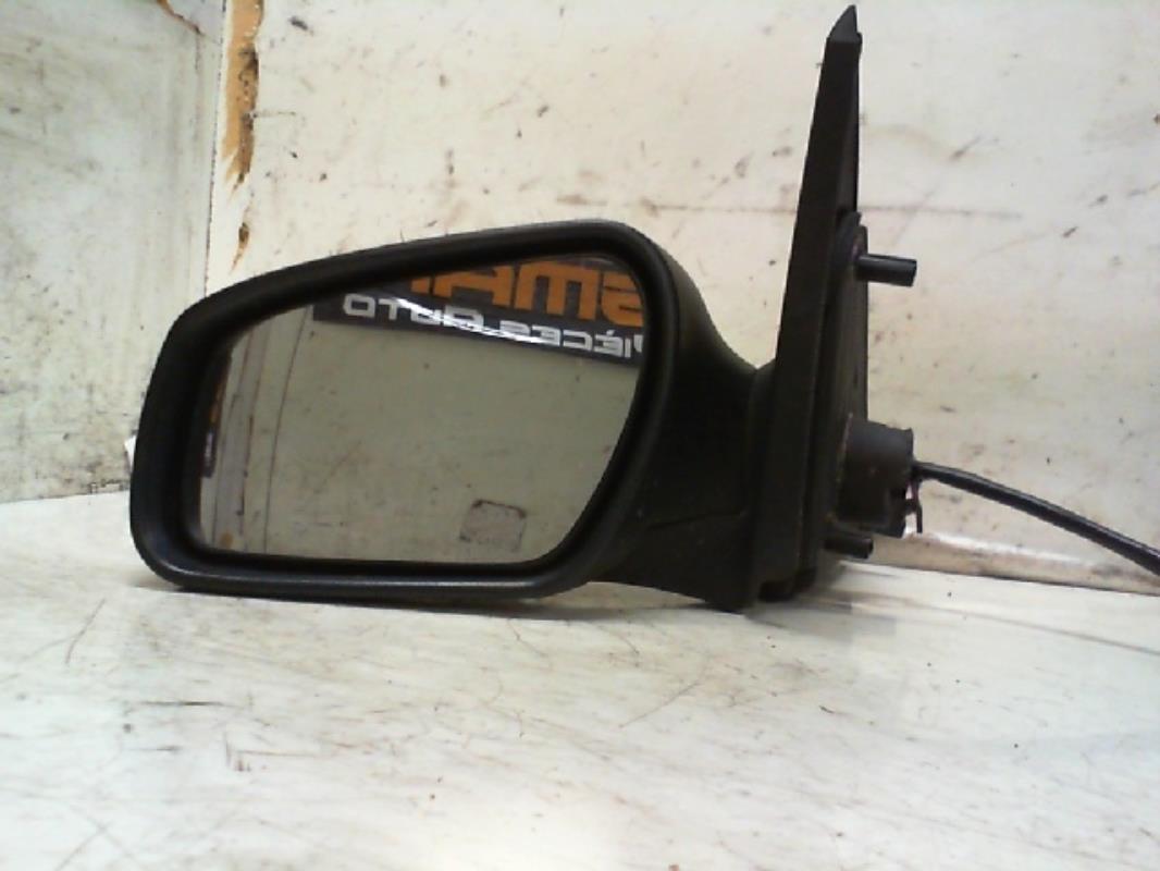 Retrovisor izquierdo