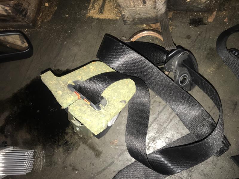 Ceinture avant droit