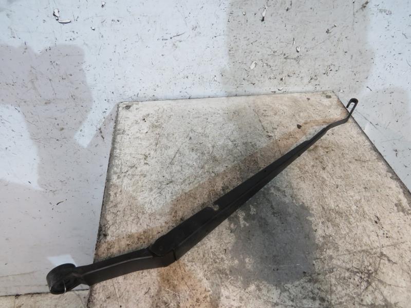 Bras essuie glace avant droit
