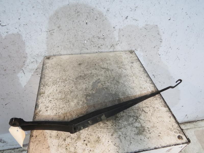 Bras essuie glace avant gauche