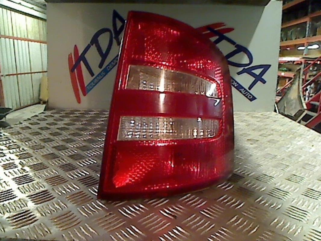 Fanale posteriore principale destro (luci)