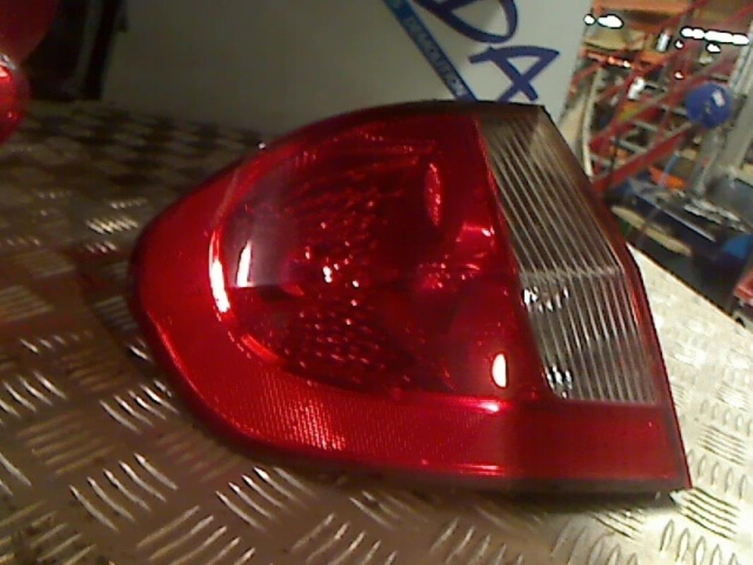 Fanale posteriore principale sinistro (luci)
