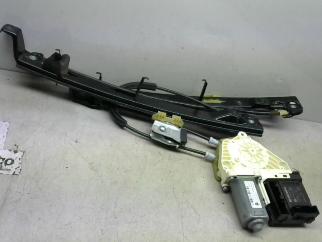 Leve vitre electrique avant droit