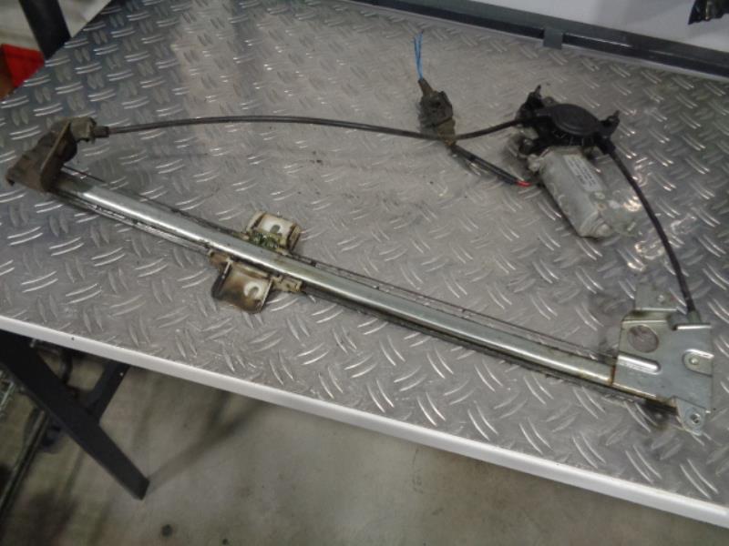 Leve vitre electrique avant droit