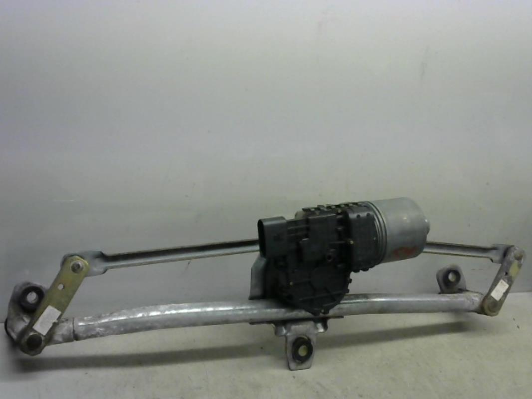 Moteur essuie glace avant
