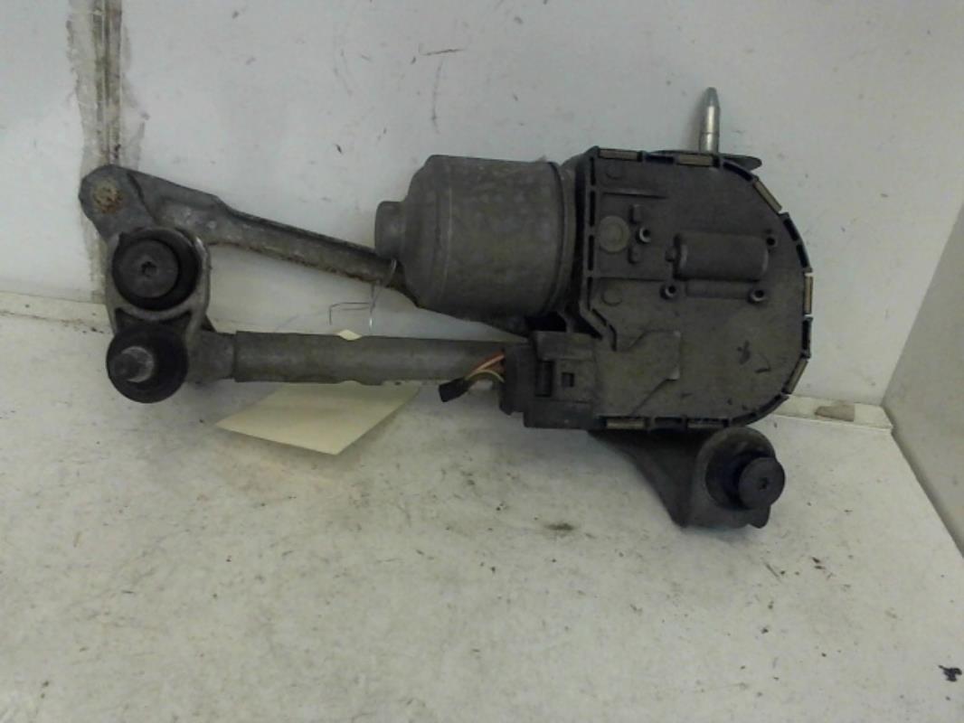 Moteur essuie glace avant droit
