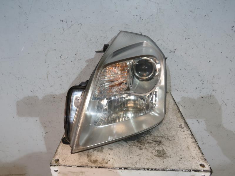 Gruppo ottico anteriore principale sinistro (luci)(faro)